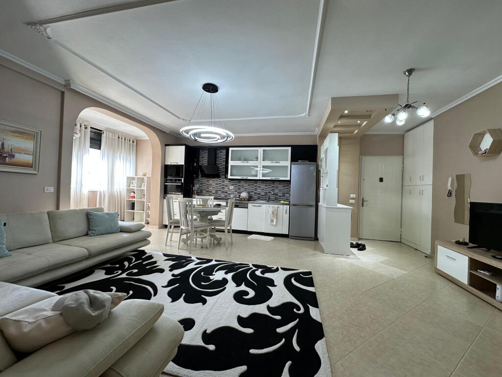 APARTAMENT 2+1 PER SHITJE NE ALI DEM