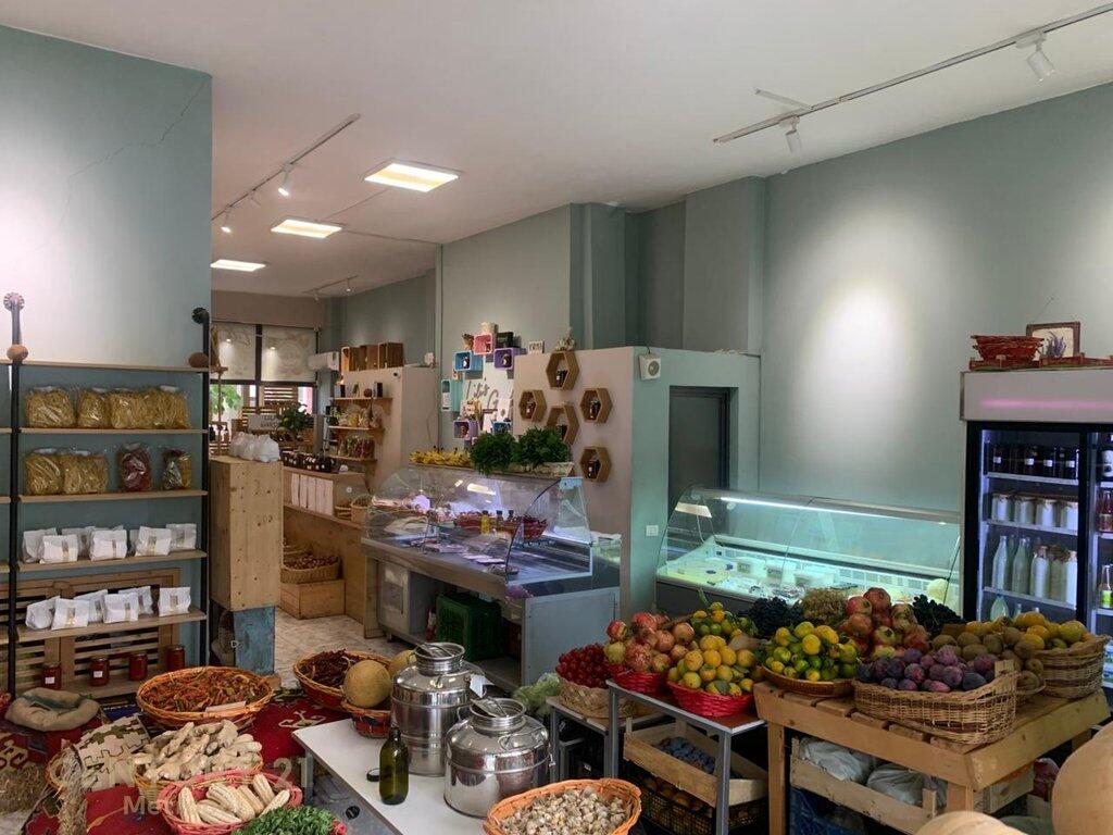 Organic food shop for sale, fully equipped!