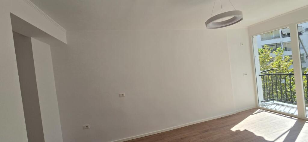 Shitet Apartament 1+1 në Don Bosko!