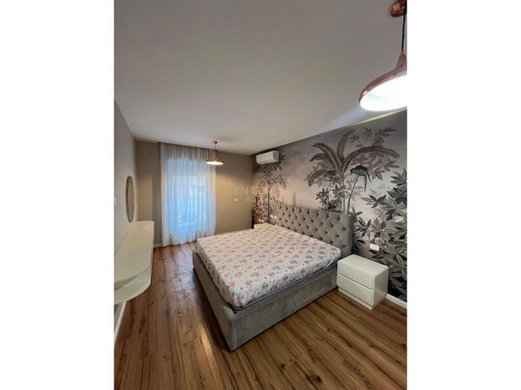 Apartament 2+1 me Verandë dhe Garazh në Kompleksin Delijorgji🌆