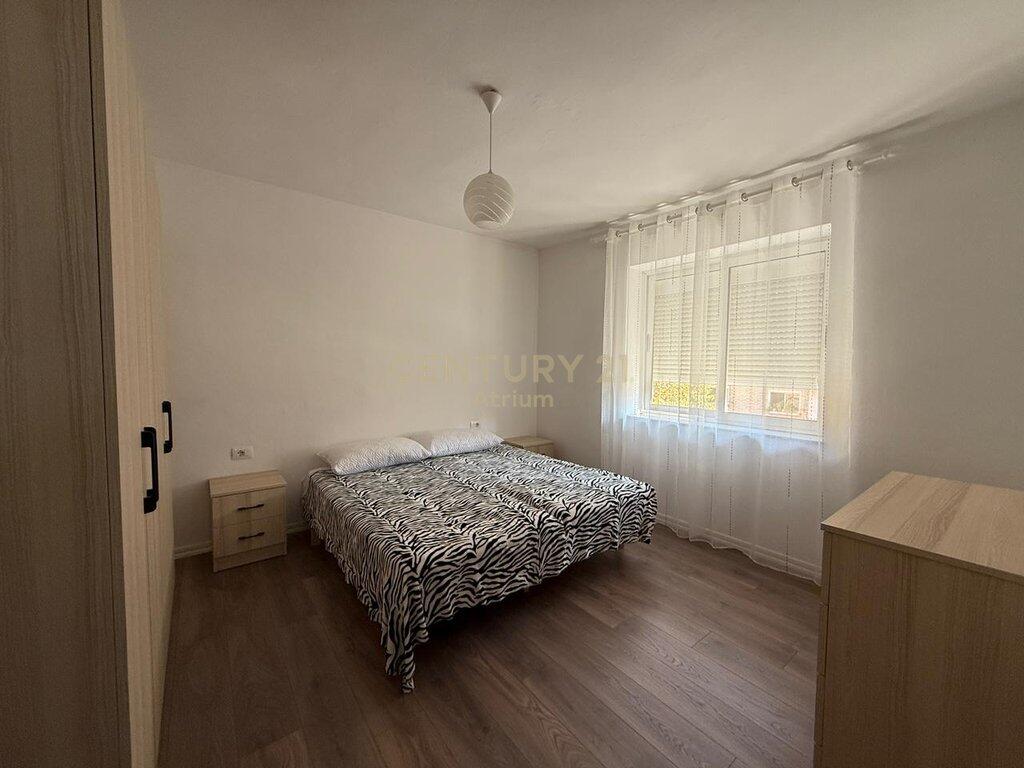 JEPET ME QIRA APARTAMENT 1+1 PRANE SHKOLLES SE BALETIT! 500 € /Muaj
