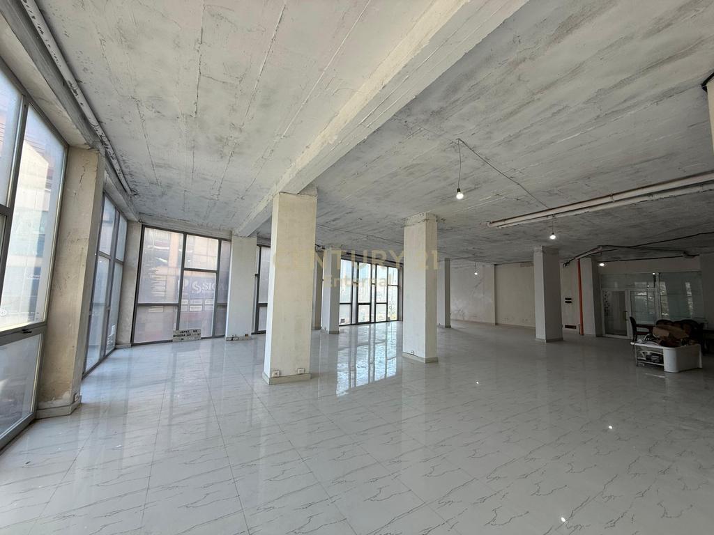 Commercial Unit for Rent – 1st Floor, Paskuqan🏢