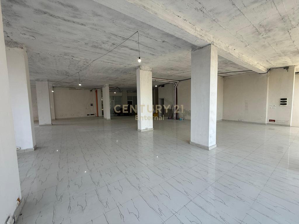 Commercial Unit for Rent – 1st Floor, Paskuqan🏢