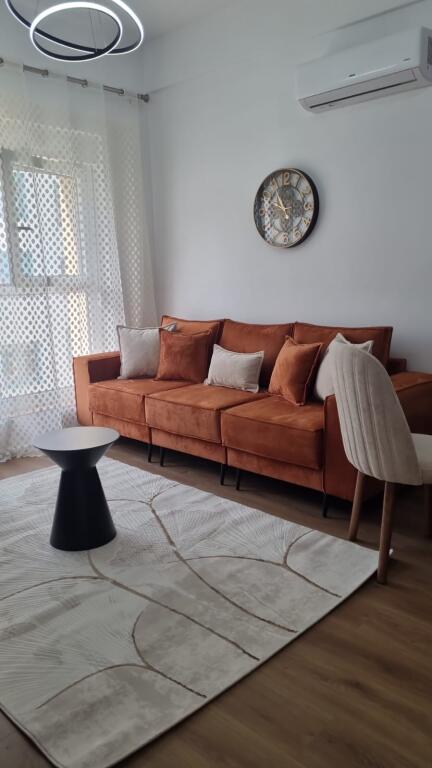 🏠 Jepet me qira apartament 1+1 📍 Kompleksi Kadiu, Ali Demi, Tiranë 📅 Kati: 4 💶 Çmimi: 450 €/muaj