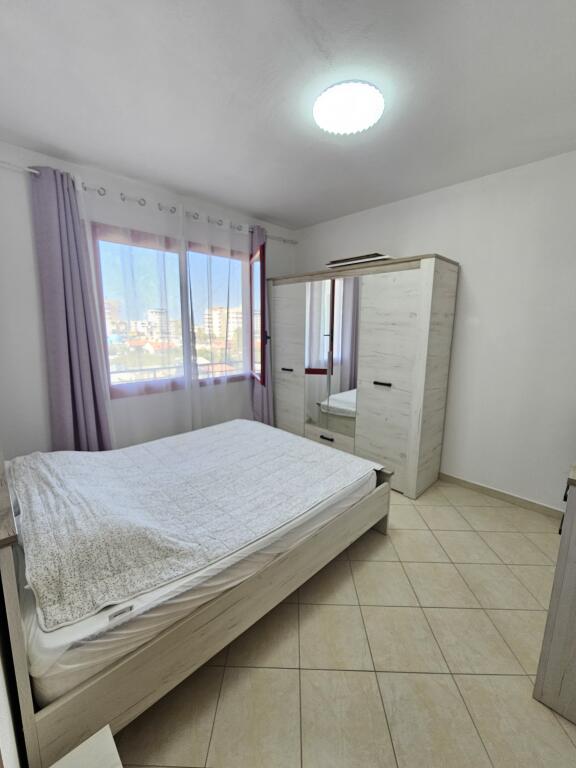 SUPER APPARTAMENTO 2+1 IN AFFITTO SULLA SPIAGGIA, DURRËS