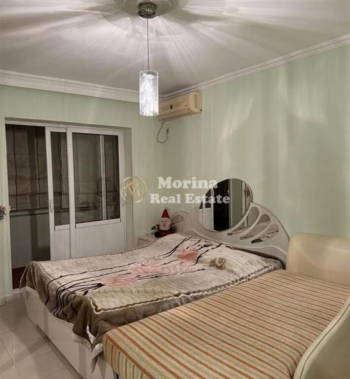 Qera, Apartament, 3+1, Xhamllik, 700 euro/muaj
