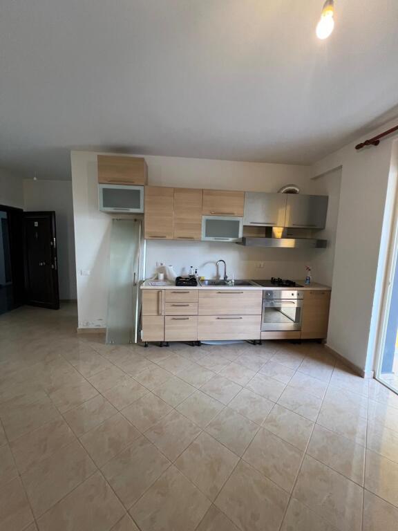 QERA, APARTAMENT 2+1 FRESKU, TIRANË