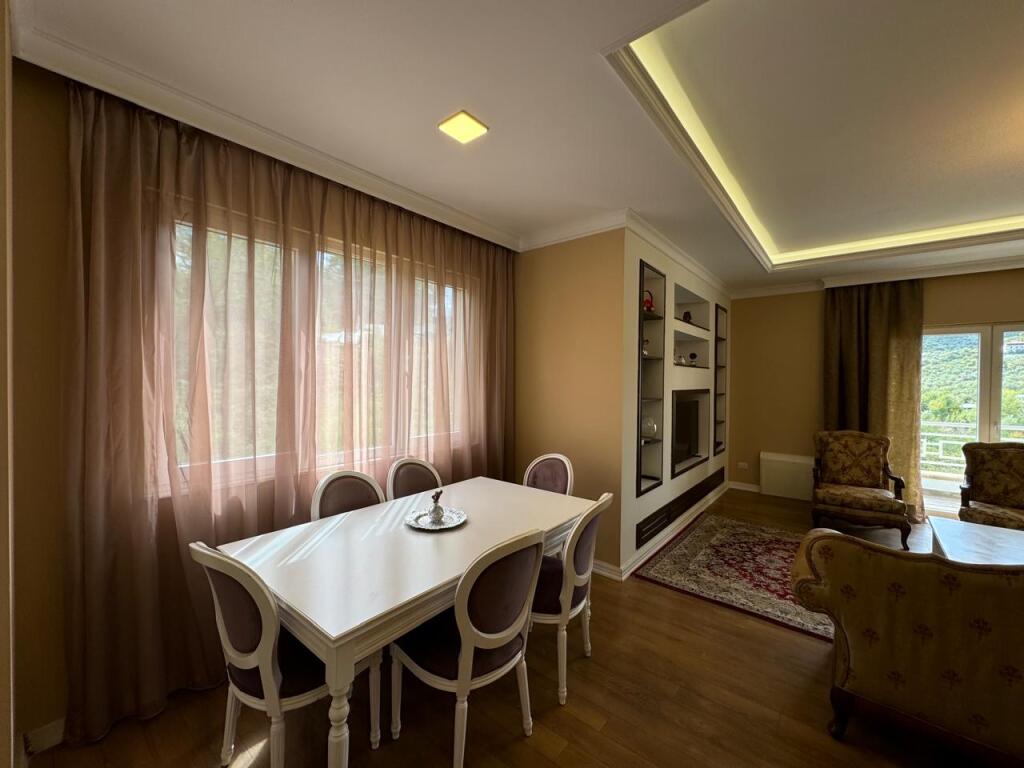 JEPET ME QIRA APARTAMENT 2+1+2 ME POST PARKMI TEK LIQENI I THATE !!