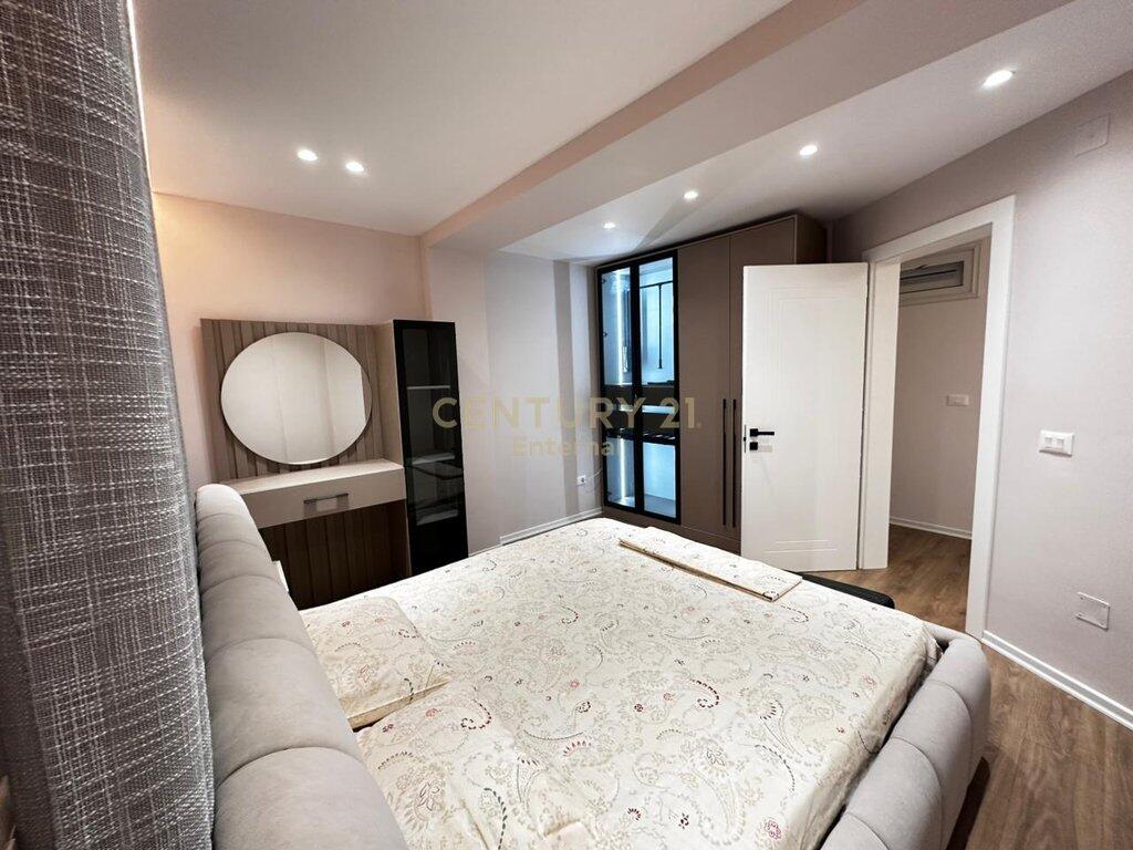 2+1 Apartment for Rent on Zogu I Boulevard