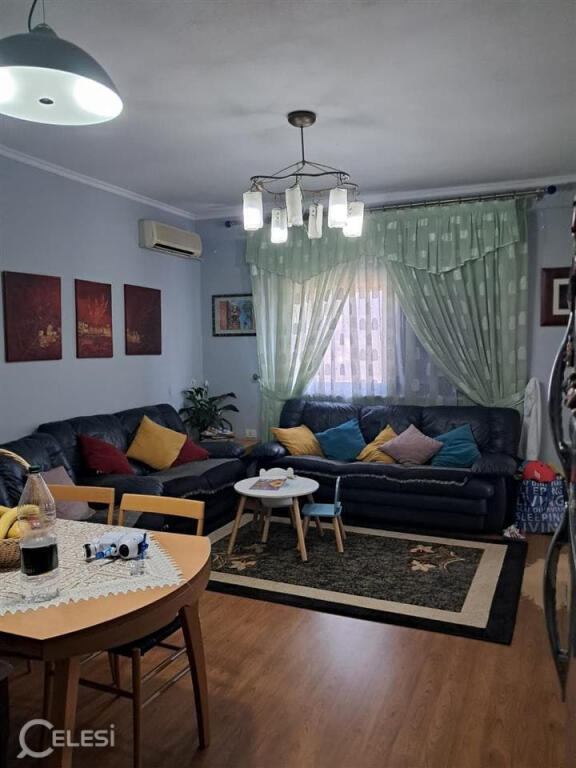 SHITET APARTAMENT 3+1 RR.KOSOVAREVE