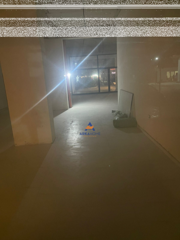 LOCALE COMMERCIALE IN AFFITTO 150M2 "PRESSO REPORT TV, EX PARCO AUTOBUS" 2200 EURO