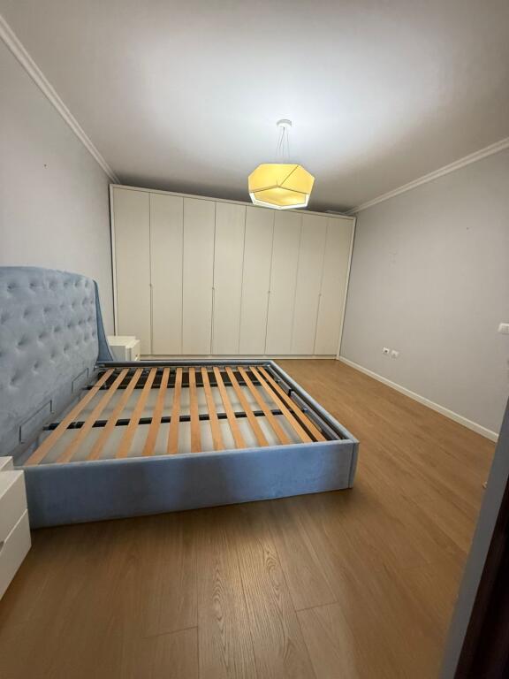 Apartament 1+1+ post parkimi ne Myslym Shyri