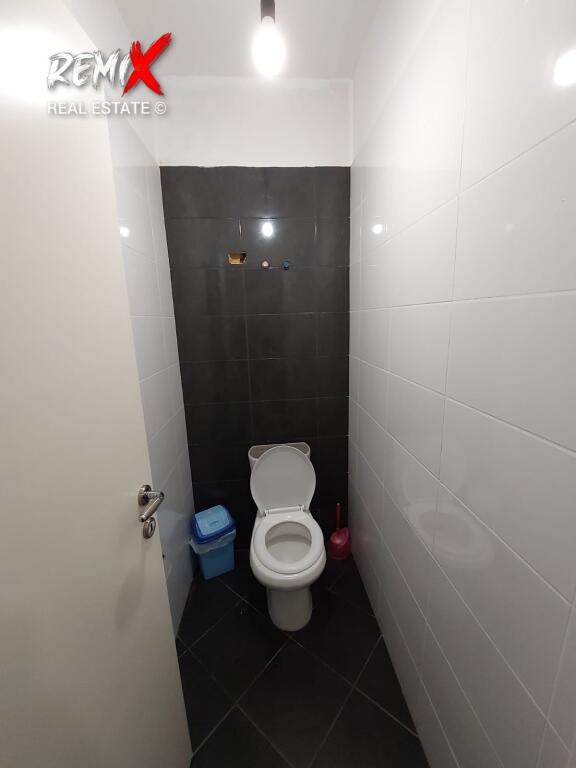 Jepet me qera ambient biznesi per lokal, Lloto sport,  aktivitete te tjera .