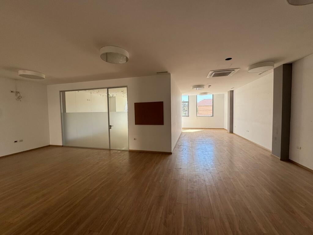 SPACE FOR RENT 384 M2 IN ALI DEMI !