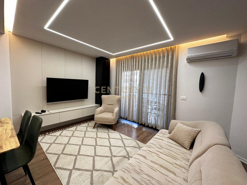 Apartament 2+1 Me Qira në Bulevardi Zogu I 1,000 € /Muaj