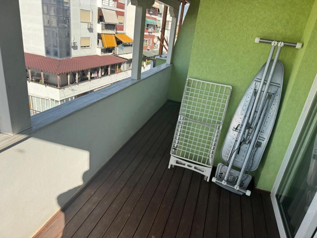 Apartament 2+1 tek Shkolla e Kuqe!