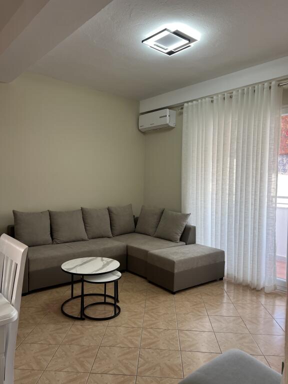 Jepet me qira 1+1 RR.Haxhi Dalliu prane Prokurorise 550€