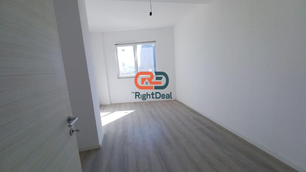 Prane Zogut Te Zi, Tek E88 Construction, Shitet Super Apartament 3+1+2, Me Orientim Perfekt!!