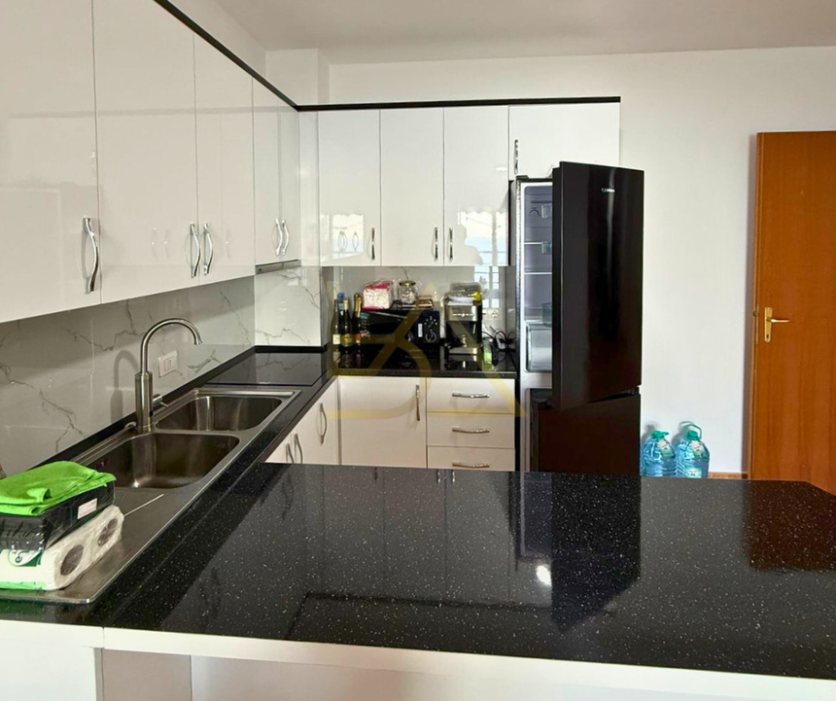 Shitet Apartament në Shëngjin