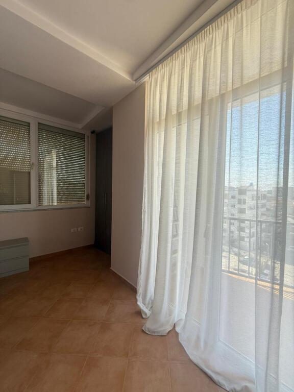 In affitto Appartamento 2+1, Via Jordan Misja, ,600 mila lek