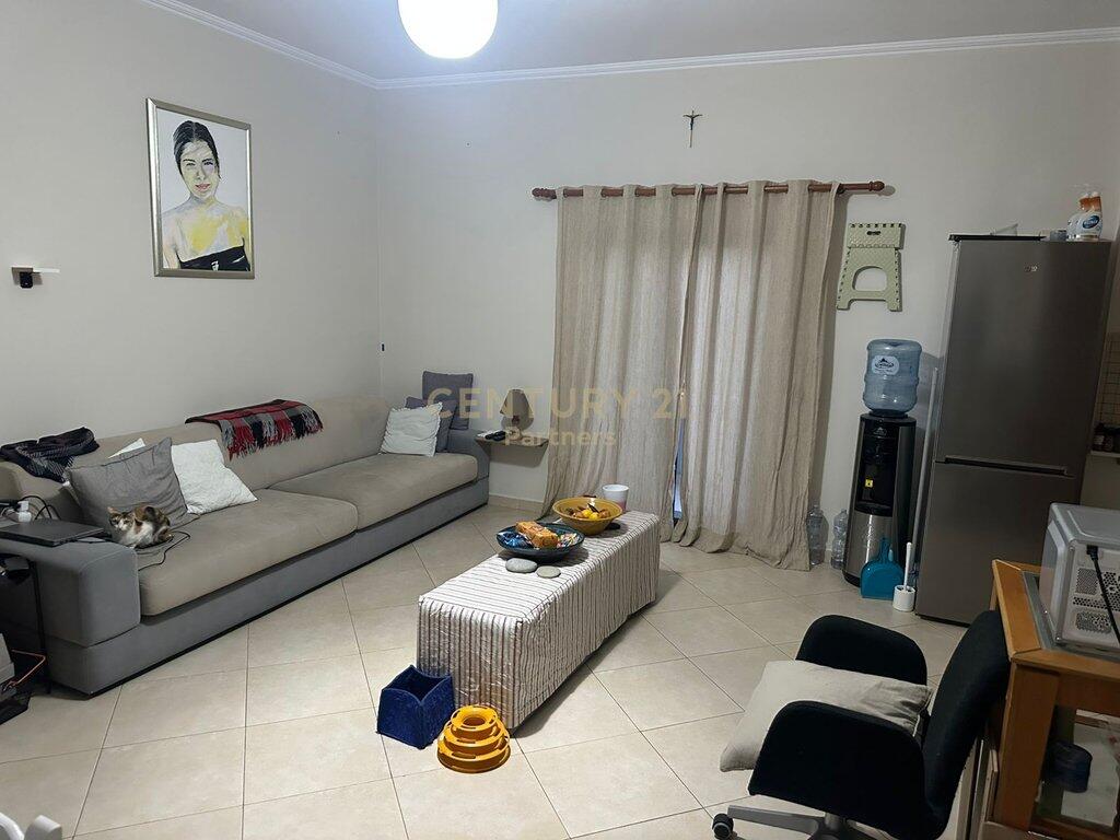 Me qira Apartament 2+1+2 – Rruga ne Qytet Studenti🌇