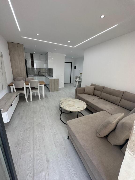 Apartament 1+1 me qira Astir