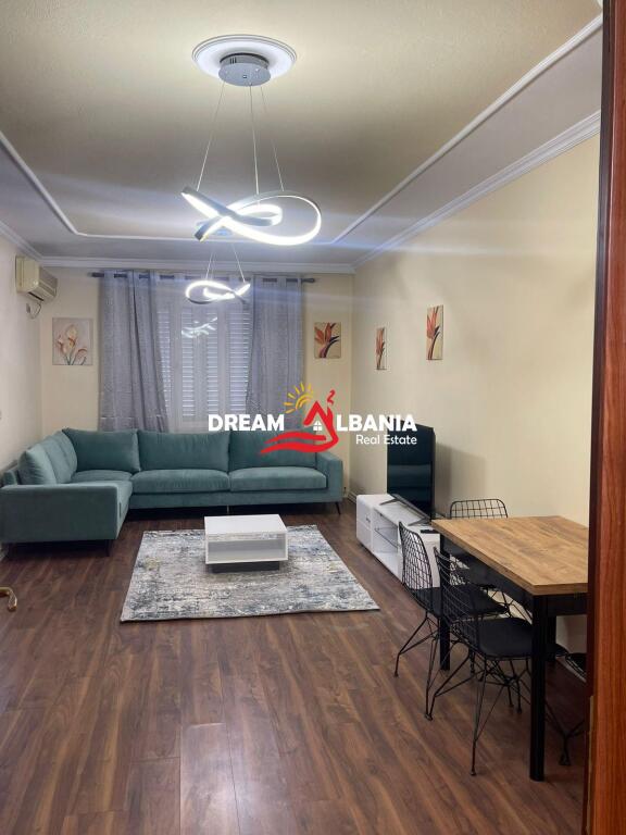 Shitet apartament 3+1+2 tek Komuna e Parisit (ID 4131399)