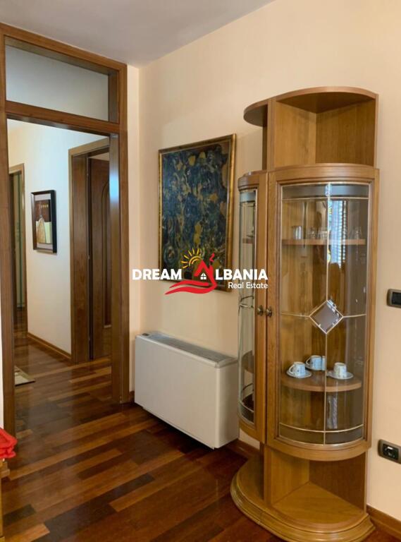 Apartament 3+1+2 me qera ne rrugen Donika Kastrioti prane Ambasades se Kosoves ne Tirane (ID 42211048)