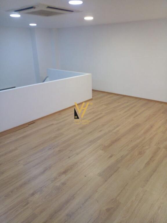 SI OFFRE AMBIENTE 60 M2 IN AFFITTO IN VIA BARRICADAVE 60.000 LEKE