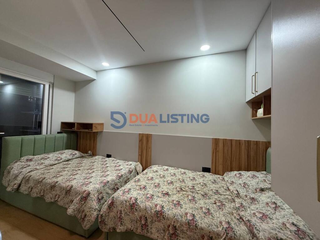 Shesim Apartament 2+1+2 rruga e Dibres prane Shkolles se Bashkuar!