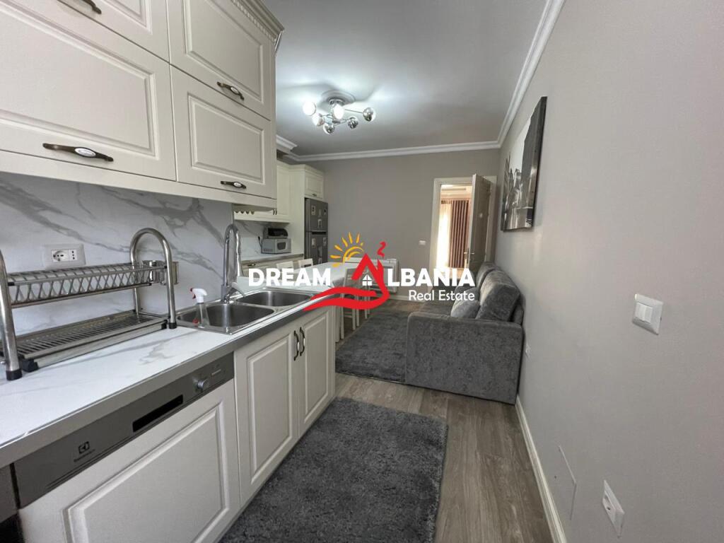 Apartament 2+1+2Wc+2 Ballkone dhe kuzhine me Vete ne Shitje ne Fresk, prane Restorant Muraga ne Tirane(ID 4151168)