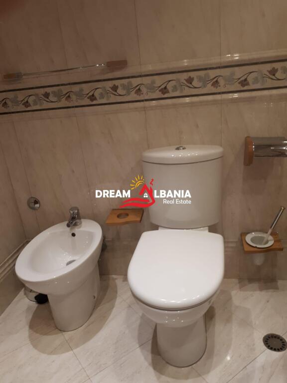 Apartament 3+1+2 me qera ne rrugen Donika Kastrioti prane Ambasades se Kosoves ne Tirane (ID 42211048)