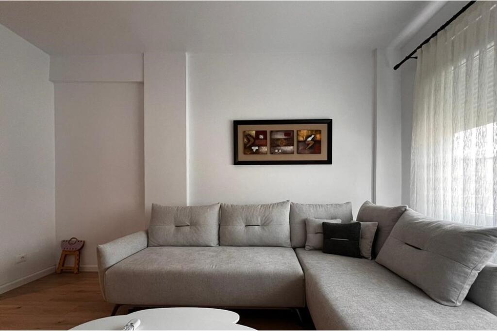 Apartament 1+1 me qira te Garda!