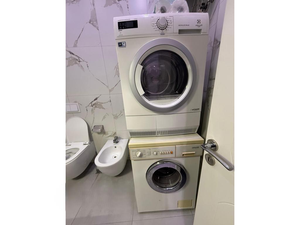 JAPIM ME QIRA STUDIO TEK BULEVARDI ZHAN DARK! 320 € /Muaj