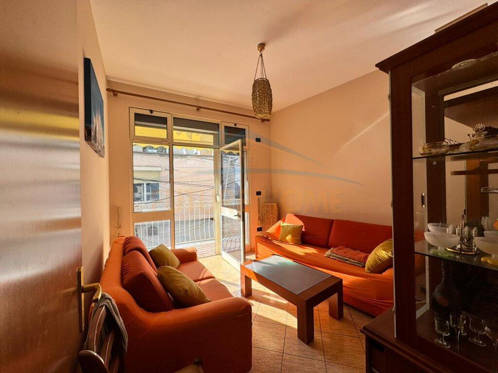 Qira, Apartament 3+1+Depo, Bulevardi Zogu I, Tiranë