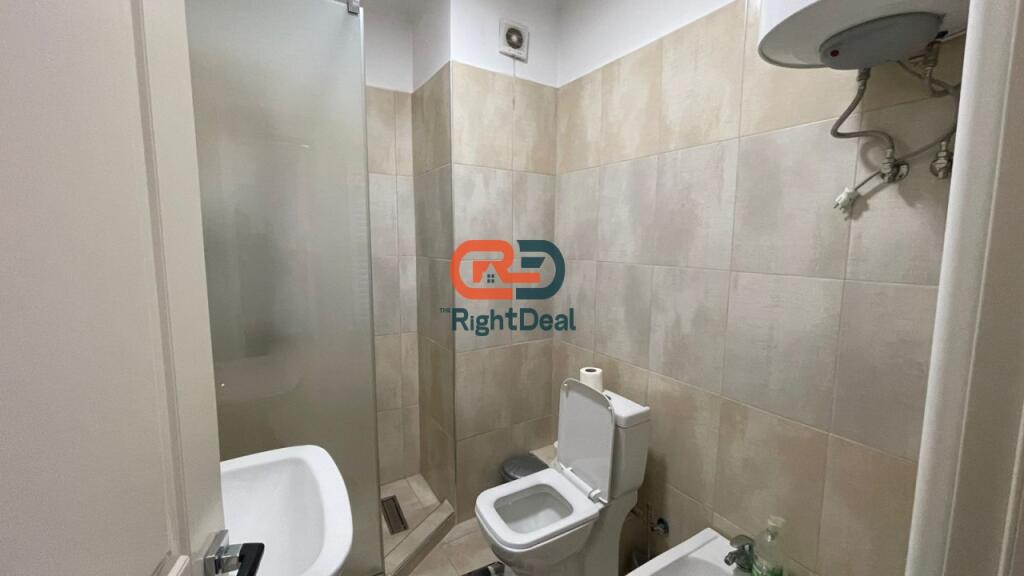 Tek Kompleksi Malajzian, Shitet Super Apartament 2+1+2, Totalisht I Investuar Me Post Parkimi Te Perfshire ne Cmim!