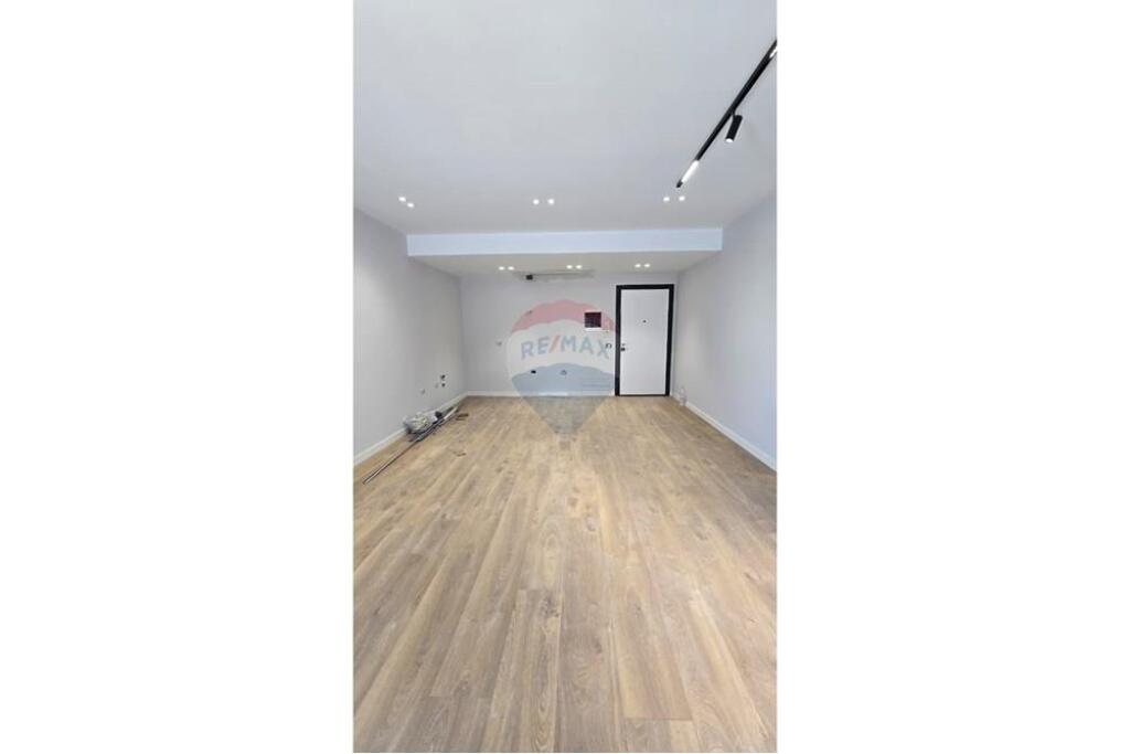 Shitet apartament 1+1 Kodra e Diellit 2
