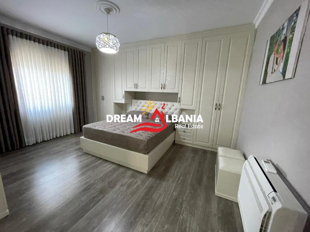 Apartament 2+1+2Wc+2 Ballkone dhe kuzhine me Vete ne Shitje ne Fresk, prane Restorant Muraga ne Tirane(ID 4151168)