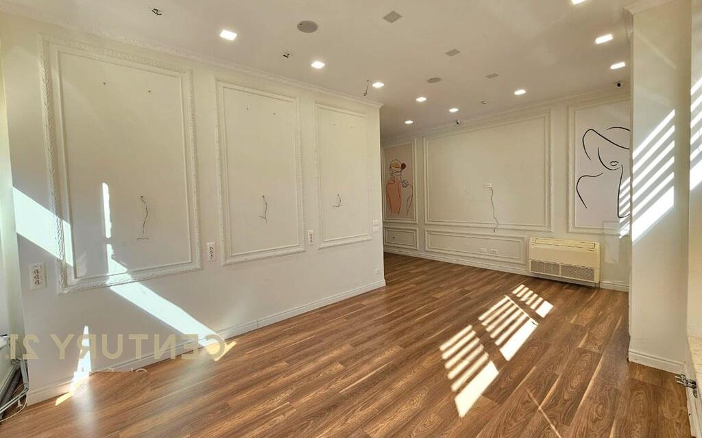 Commercial space for rent in Myslym Shyri