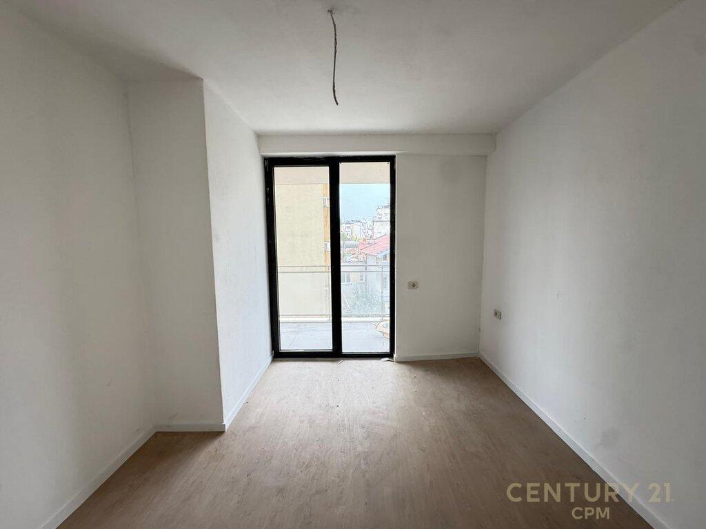 Apartament 1+1 në Golden Tower, 🌟 Rruga “Mine Peza”