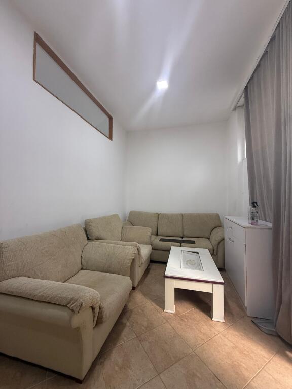1+1 in affitto 50 m2 a Kodra e Diellit 25.000 Leke