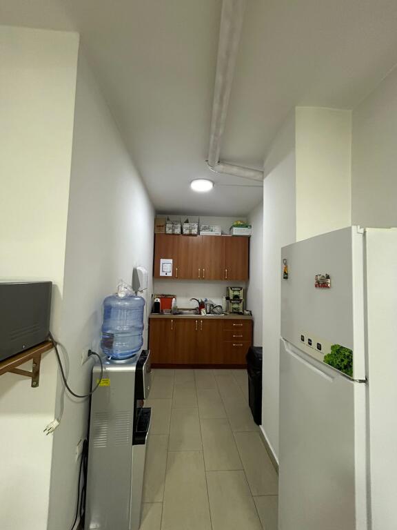 Ambient premium me qira tek Sheshi Skenderbej