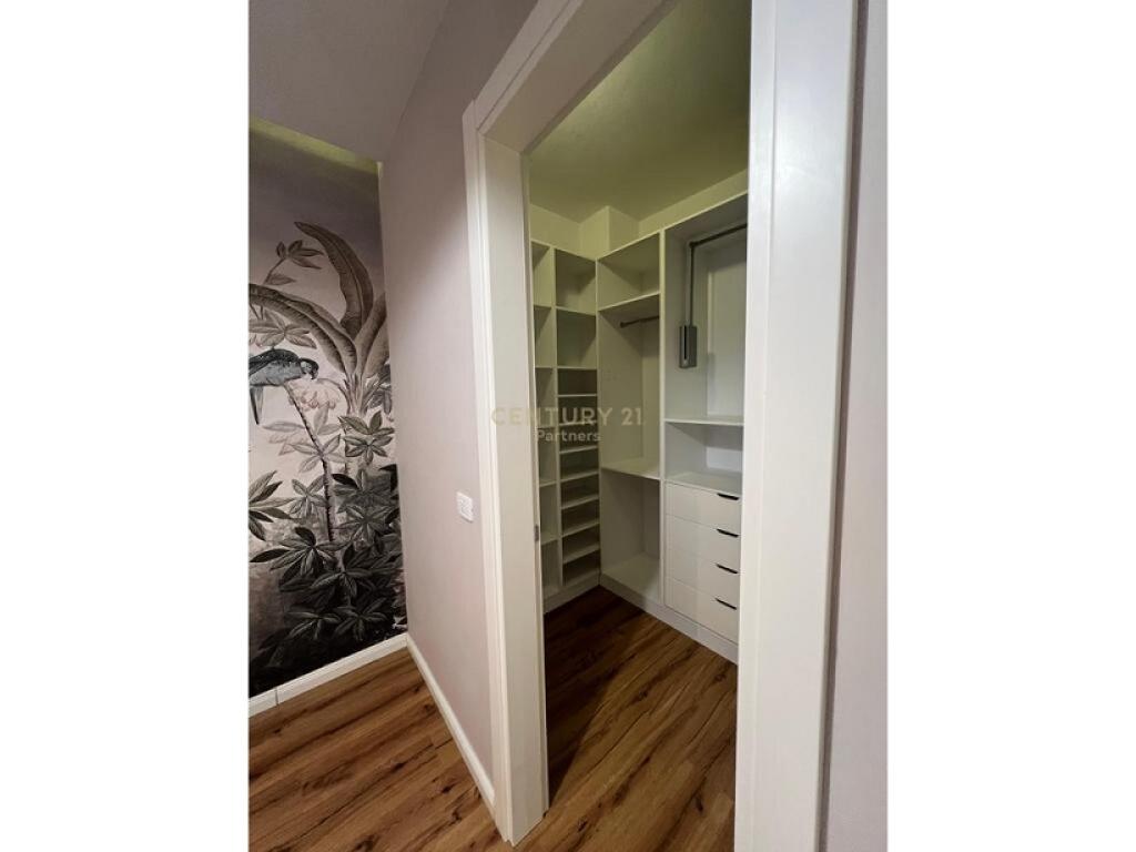 Apartament 2+1 me Verandë dhe Garazh në Kompleksin Delijorgji🌆