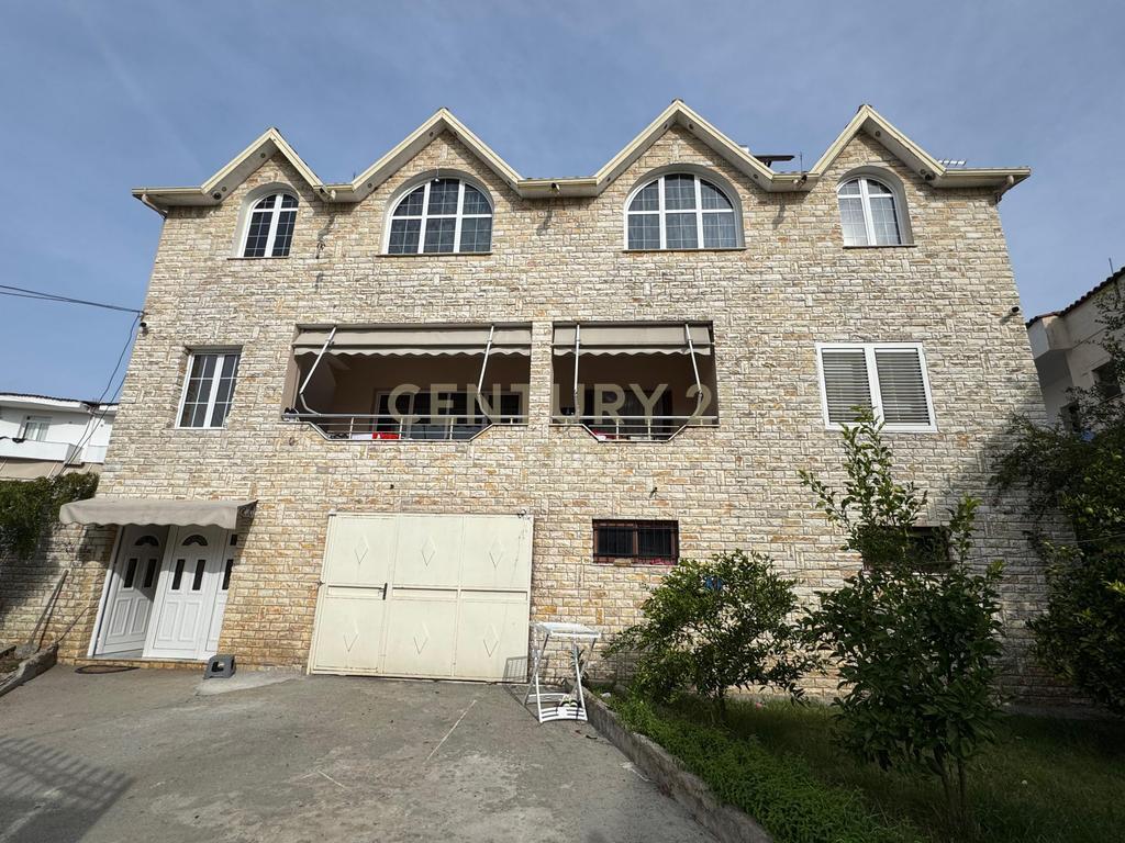 Vilë 3 Katëshe për shitje në Babrru. 530,000 €