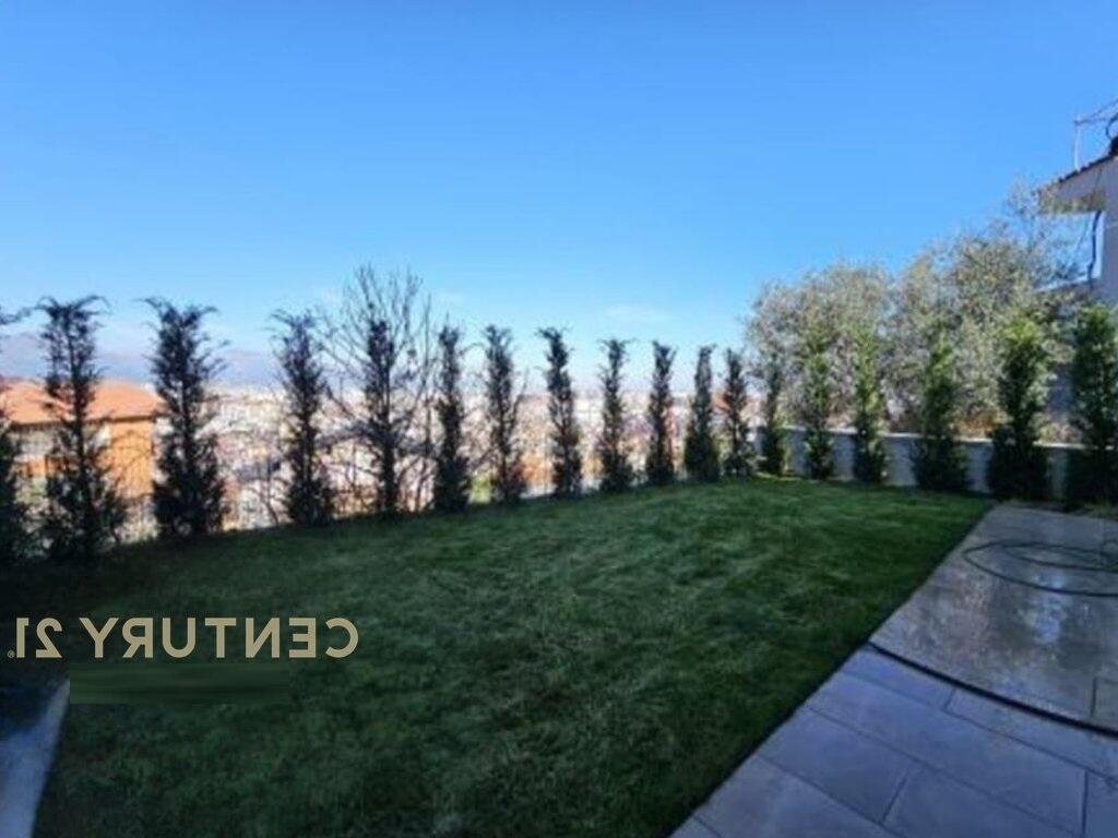 OFROJME APARTAMENT 2+1+2+GARAZH PER QIRA NE SELITE