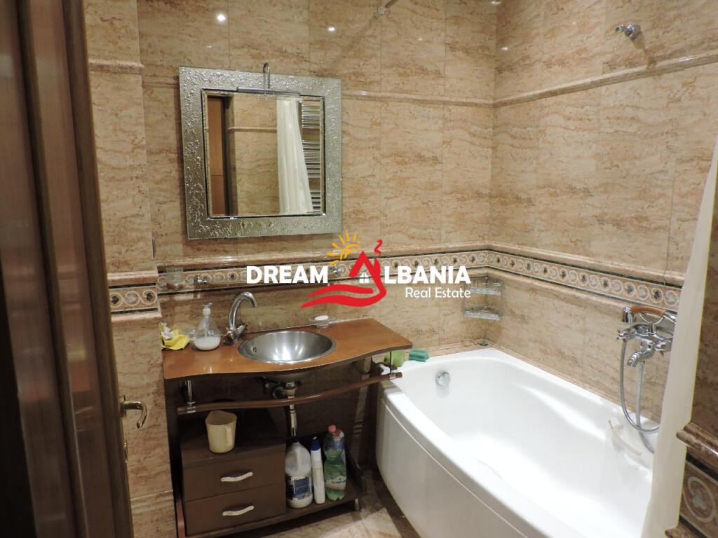 Apartament 3+1+2 me qera ne rrugen Donika Kastrioti prane Ambasades se Kosoves ne Tirane (ID 42211048)