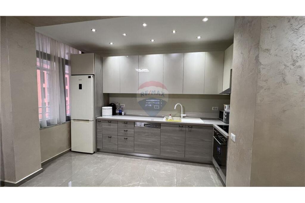 Rruga Abdi Toptani, Tirane, Apartament Per Qira