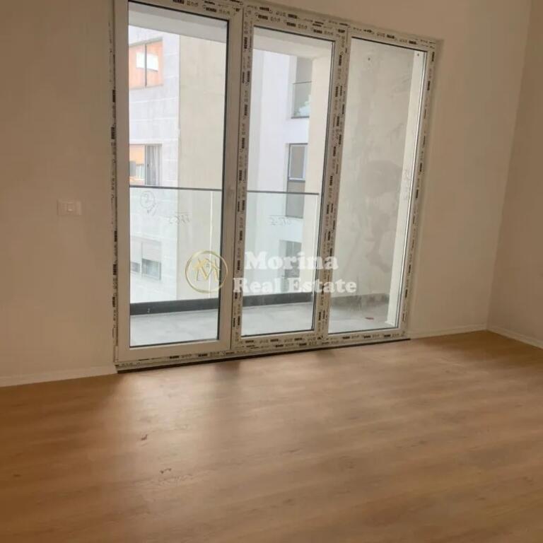 Qera, Ambient Biznesi, ne Astir, 700 euro/muaj
