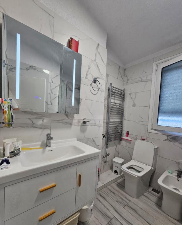 APPARTAMENTO IN AFFITTO 1+1 KODRA E DIELLIT 550 EURO