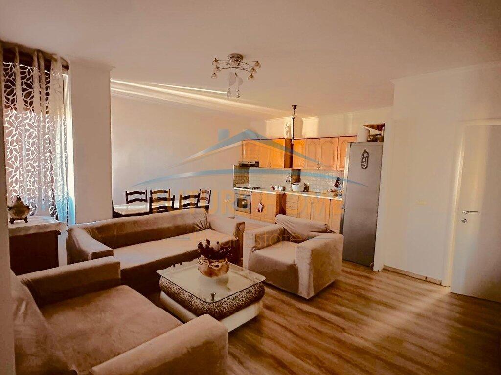 Qera, Apartament 2+1, Porcelan , Tiranë.